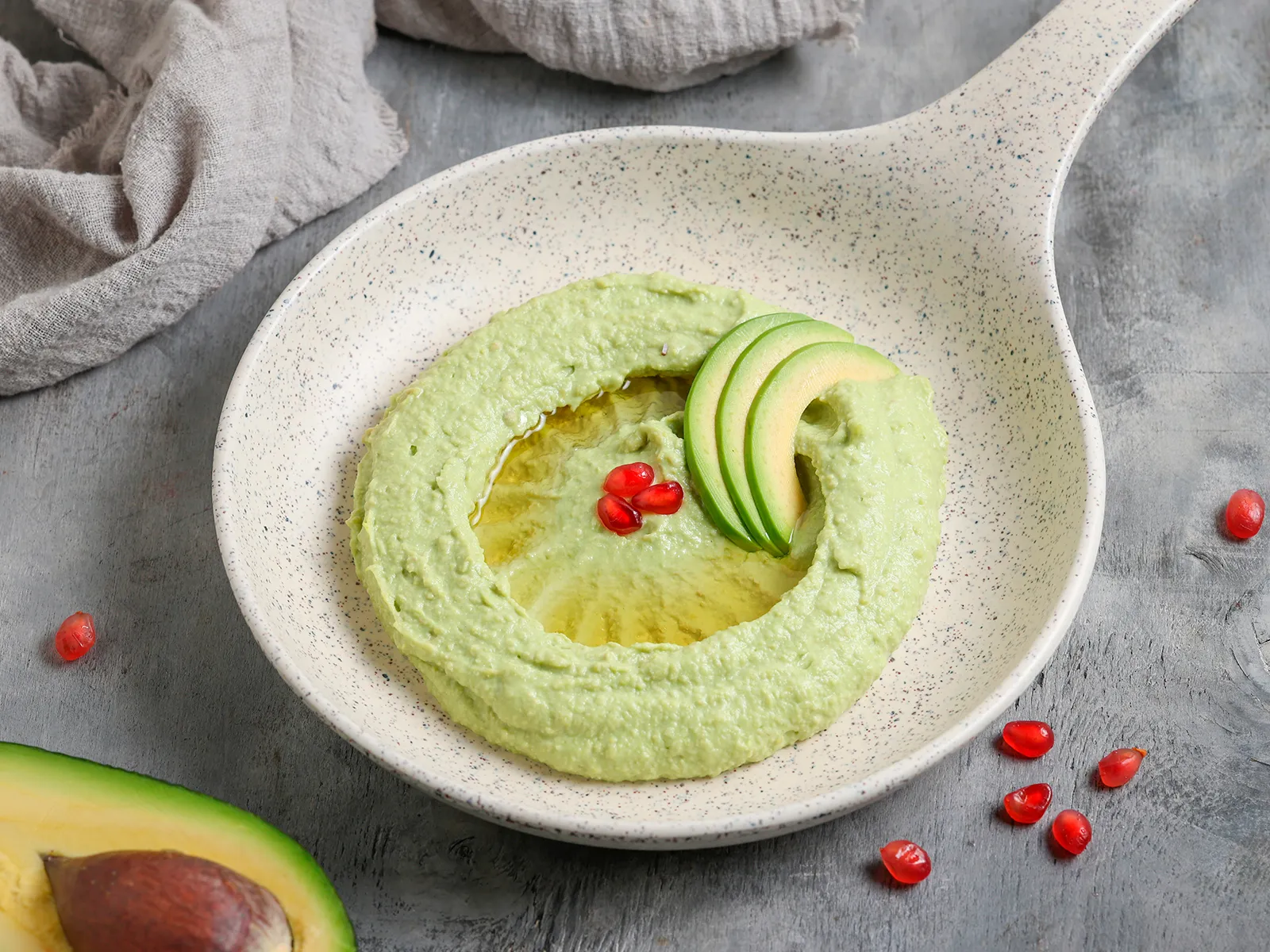 avocado-hummus