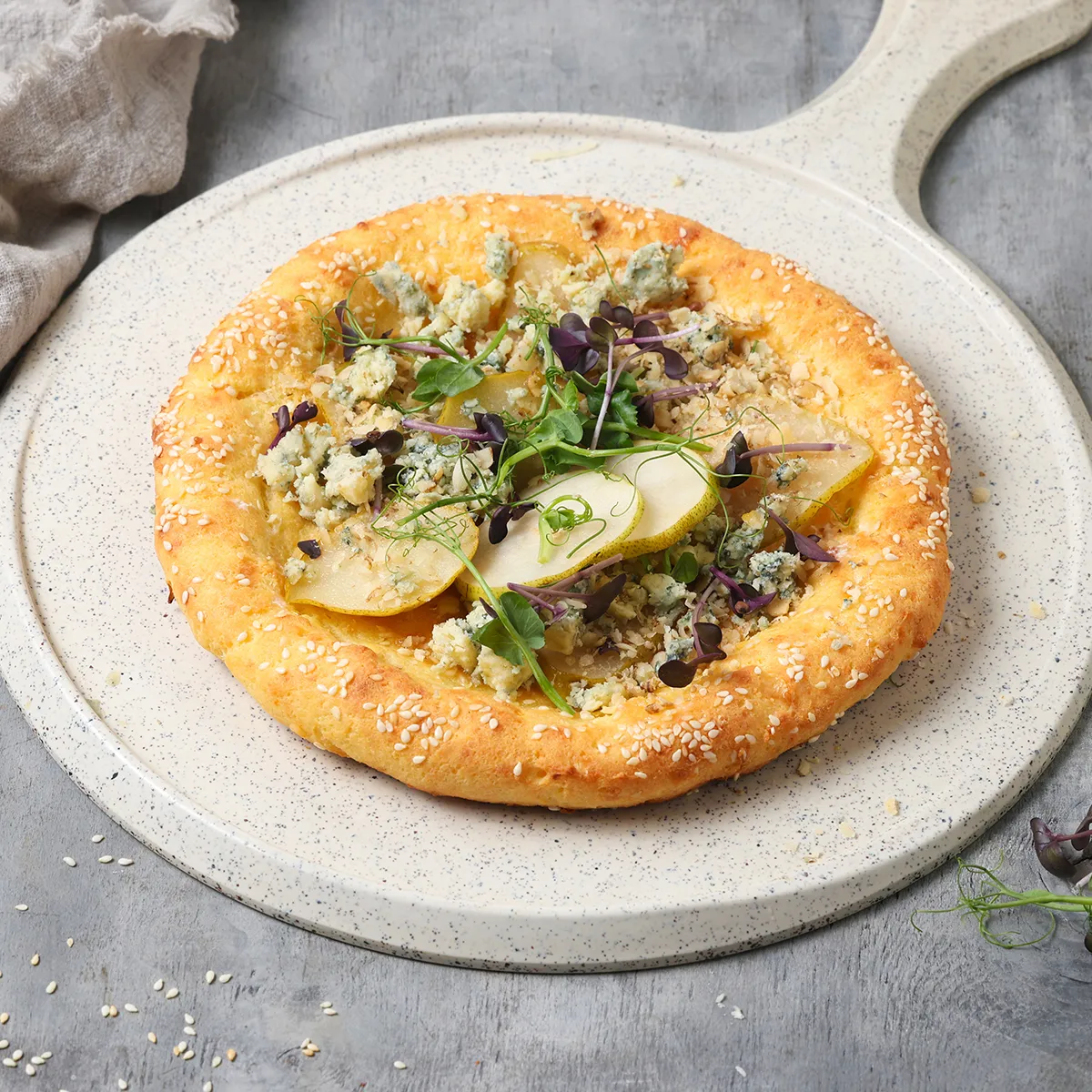 healthy-pizza-with-pears