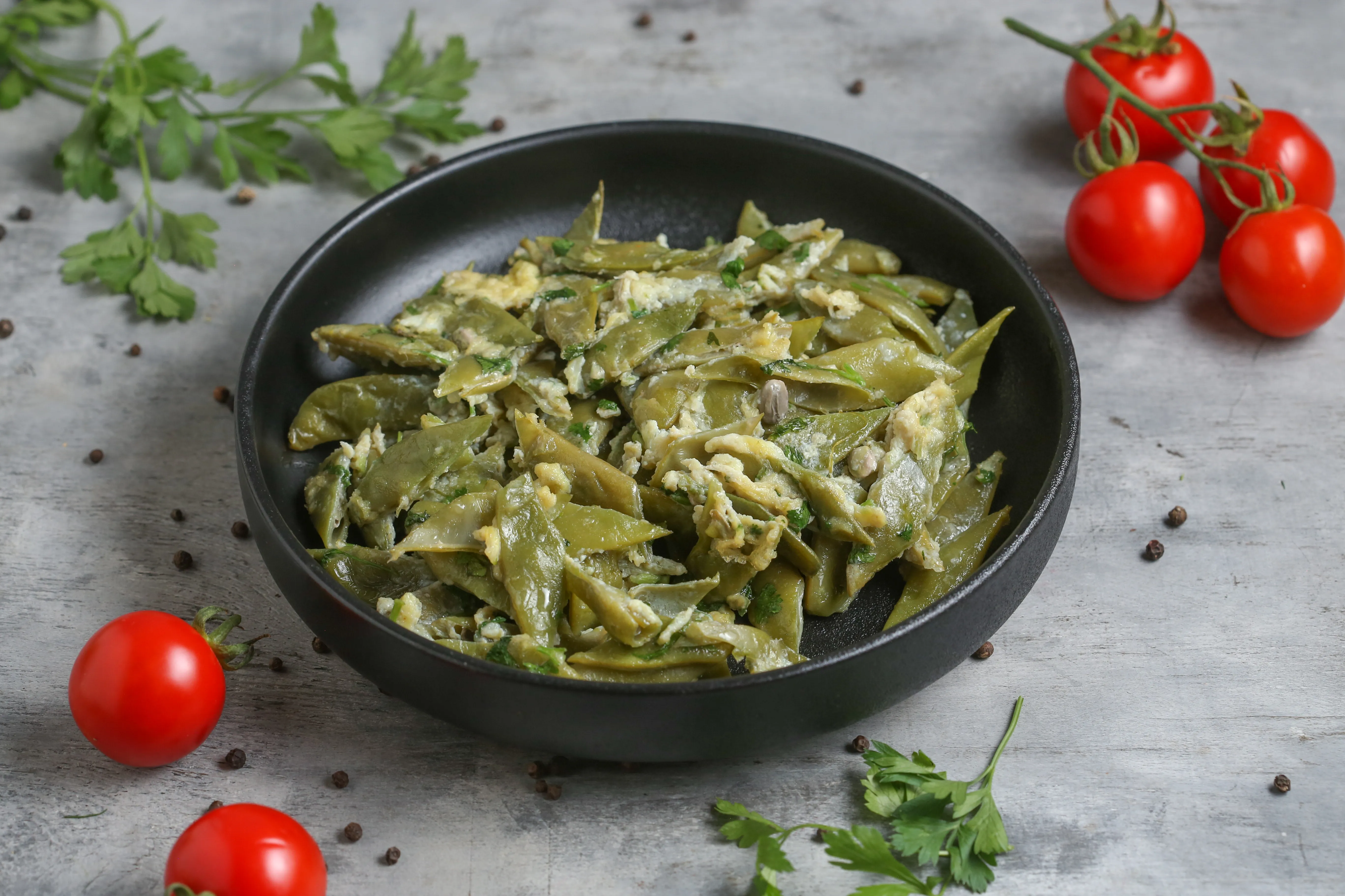 garnish-green-beans-with-egg