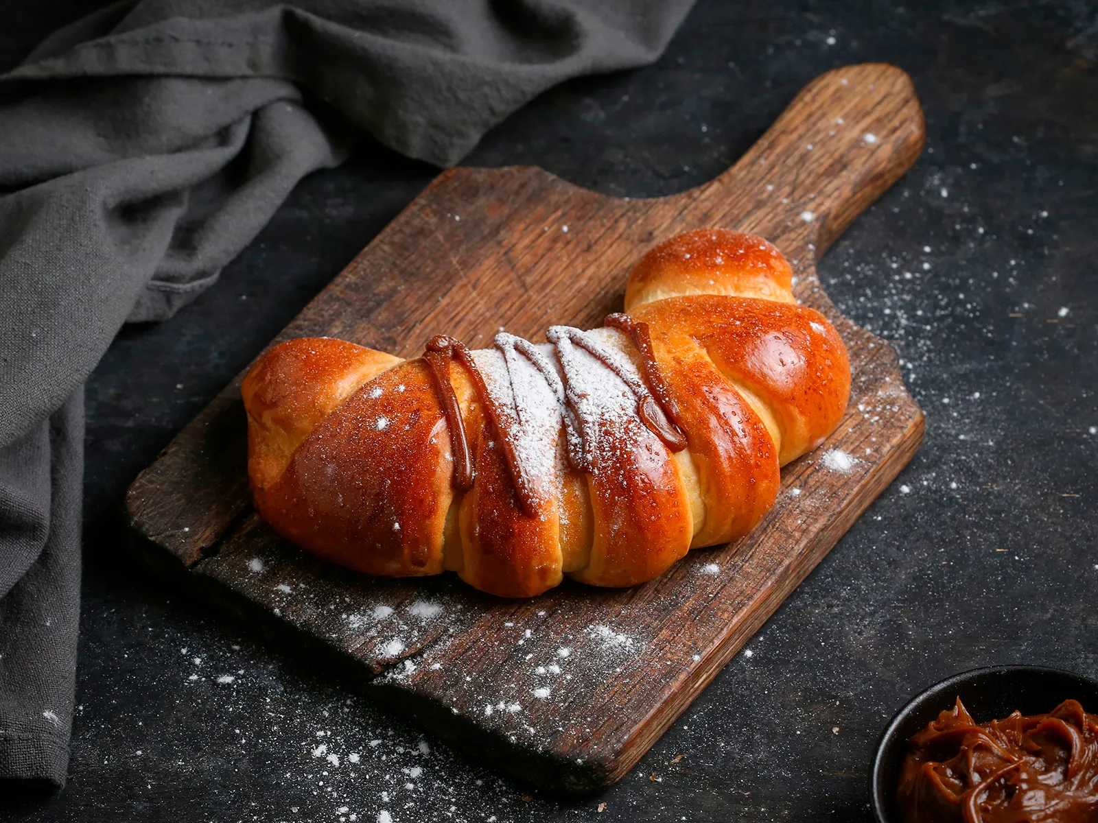 bun-boiled-condensed-milk