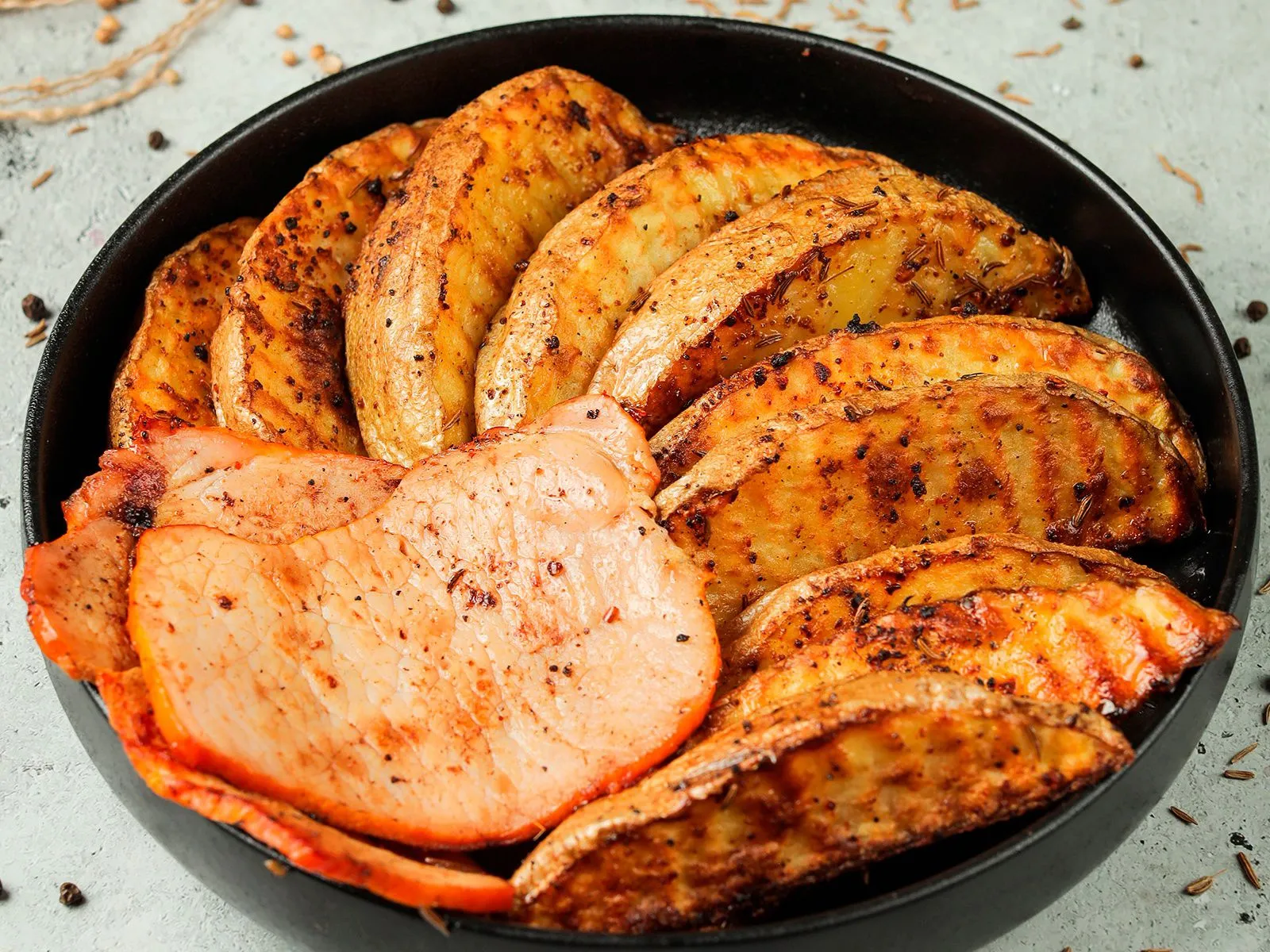 mexican-style-potatoes-with-ham